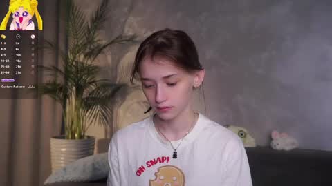 Mia online show from 04.25.26