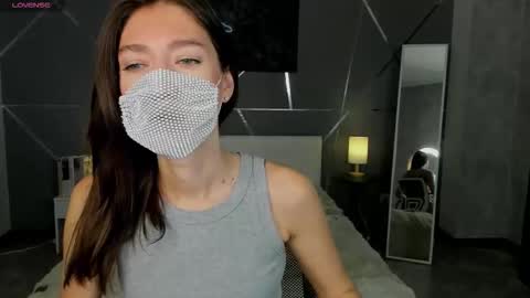 Sasha online show from 10.23.25