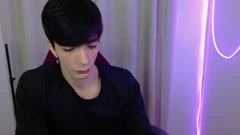 Snapshot of takeru___ chatting on 10.14.25 takeru___ online show from 10.14.25