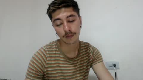 Snapshot of talhi_ chatting on 06.13.26 talhi_ online show from 06.13.26