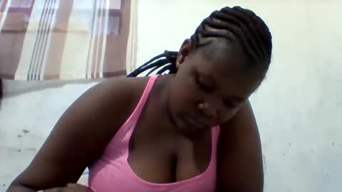 Snapshot of taliah254 chatting on 12.19.25 taliah254 online show from 12.19.25