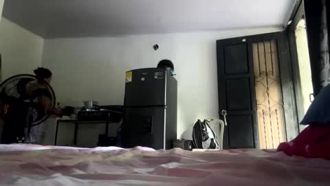 Snapshot of talianavega chatting on 09.10.25 tali online show from 09.10.25