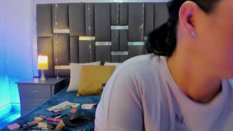 Snapshot of talianavega chatting on 01.10.26 tali online show from 01.10.26