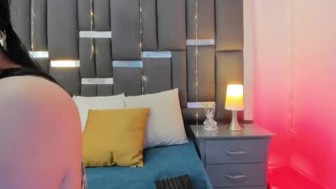 Snapshot of talianavega chatting on 01.14.26 tali online show from 01.14.26