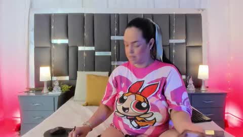 Snapshot of talianavega chatting on 02.08.26 tali online show from 02.08.26