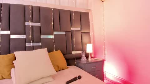 Snapshot of talianavega chatting on 02.13.26 tali online show from 02.13.26