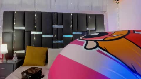 Snapshot of talianavega chatting on 02.15.26 tali online show from 02.15.26