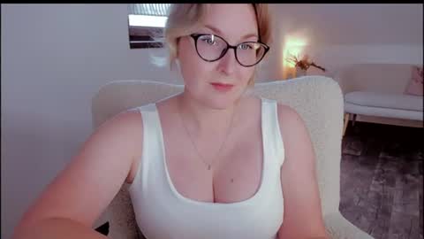 tallinnlove online show from 06.15.26