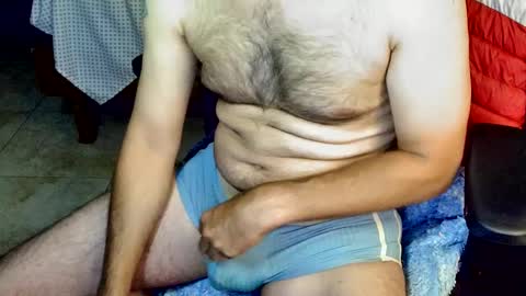 Snapshot of talltannhandsome chatting on 09.21.25 talltannhandsome online show from 09.21.25