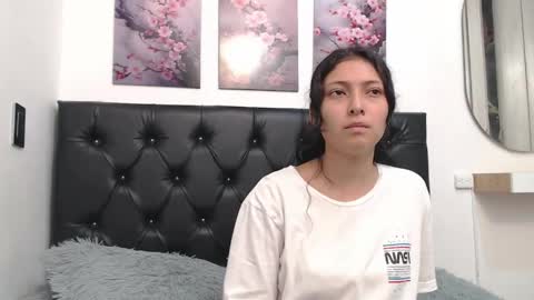 Snapshot of tamar4_f00x chatting on 05.24.26 Hi im sara online show from 05.24.26