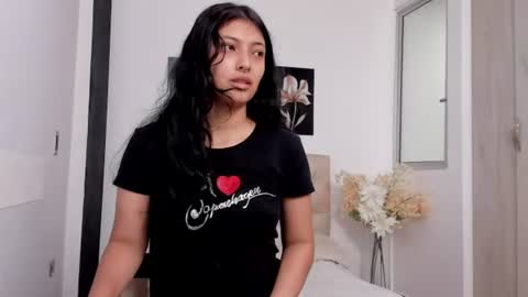Snapshot of tamar4_f00x chatting on 07.24.26 Hi im sara online show from 07.24.26