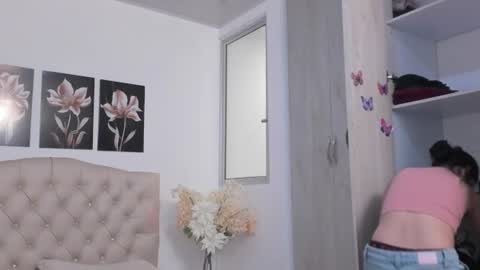 Snapshot of tamar4_f00x chatting on 07.30.26 Hi im sara online show from 07.30.26