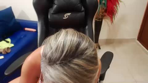 Snapshot of tamara_luaren chatting on 01.16.25 Tamara online show from 01.16.25