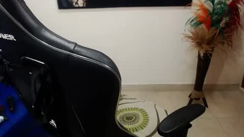 Snapshot of tamara_luaren chatting on 03.10.25 Tamara online show from 03.10.25