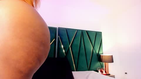 Snapshot of tamara_myller1 chatting on 09.21.25 Tamara online show from 09.21.25