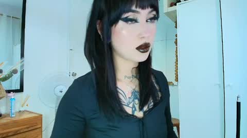 Snapshot of tamaracampell chatting on 04.27.26 Cami 3 online show from 04.27.26