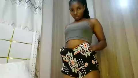 Snapshot of tamia538235 chatting on 01.27.25 tamia online show from 01.27.25