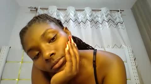 Snapshot of tamia538235 chatting on 02.19.25 tamia online show from 02.19.25