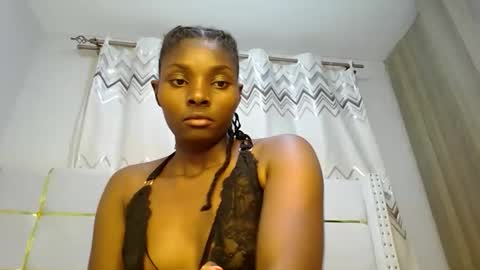 Snapshot of tamia538235 chatting on 02.26.25 tamia online show from 02.26.25