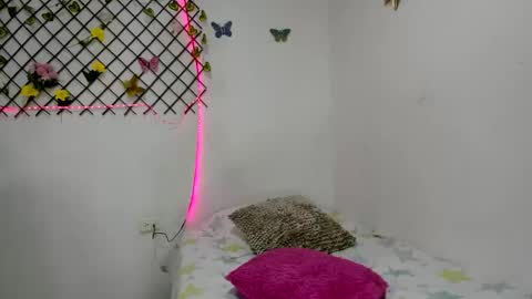 Snapshot of tamidesire chatting on 04.14.26 TamiDesire online show from 04.14.26