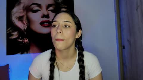 Snapshot of tania06 chatting on 10.23.25 tania06 online show from 10.23.25