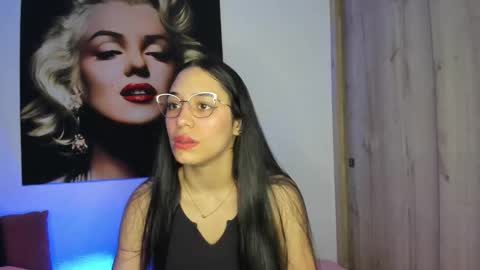 Snapshot of tania06 chatting on 11.05.25 tania06 online show from 11.05.25