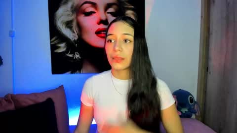 Snapshot of tania06 chatting on 11.15.25 tania06 online show from 11.15.25