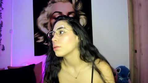 Snapshot of tania06 chatting on 11.16.25 tania06 online show from 11.16.25