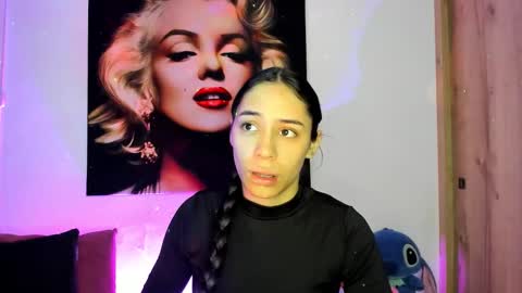 Snapshot of tania06 chatting on 11.17.25 tania06 online show from 11.17.25