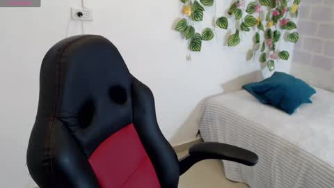 Tania  online show from 01.15.25