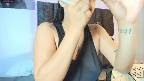 Snapshot of taniamilan chatting on 06.22.26 Tania online show from 06.22.26