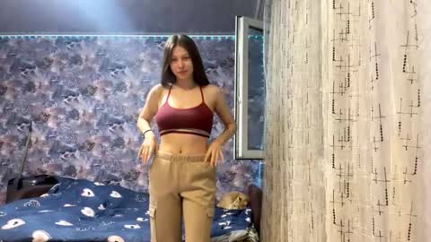 Snapshot of tannarosier chatting on 11.15.25 Kira online show from 11.15.25