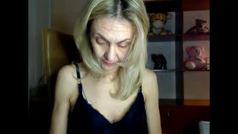 Snapshot of tanya6547 chatting on 12.25.24 tanya online show from 12.25.24