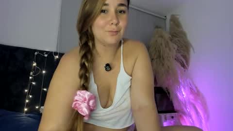 tara__ online show from 04.13.26