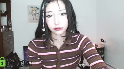 xemy Please help me to reach 1000 thumbs up online show from 02.11.25