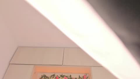 Snapshot of tarawiilson_ chatting on 10.19.25  T A R A  online show from 10.19.25
