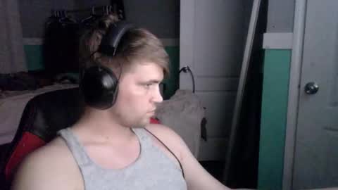 Snapshot of tarus333 chatting on 10.28.25 tarus333 online show from 10.28.25