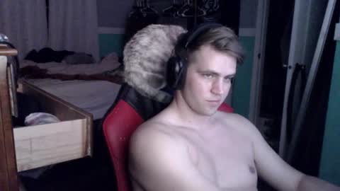 Snapshot of tarus333 chatting on 10.31.25 tarus333 online show from 10.31.25