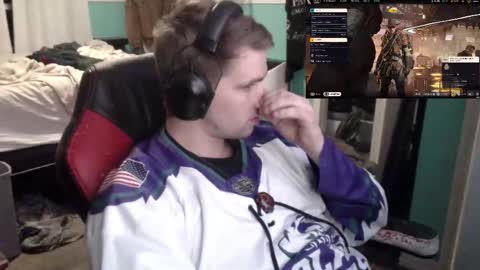 Snapshot of tarus333 chatting on 11.08.25 tarus333 online show from 11.08.25