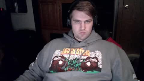 Snapshot of tarus333 chatting on 12.01.25 tarus333 online show from 12.01.25