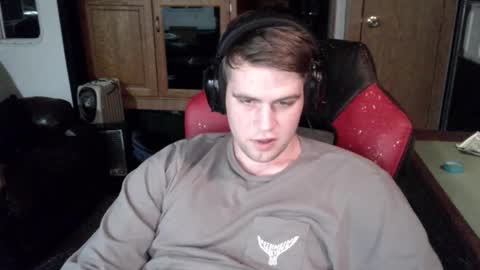 Snapshot of tarus333 chatting on 12.16.25 tarus333 online show from 12.16.25