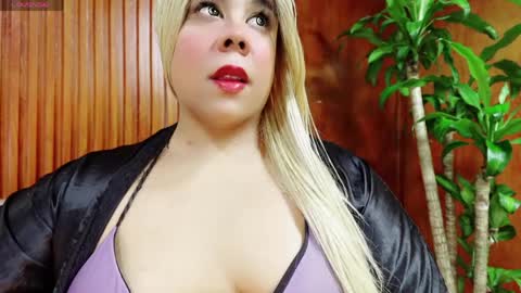 Snapshot of tasha_gatti chatting on 05.15.26 instagram Gattitasha online show from 05.15.26