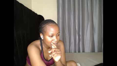 Snapshot of tasha_kimmy chatting on 09.17.25 Ireen online show from 09.17.25