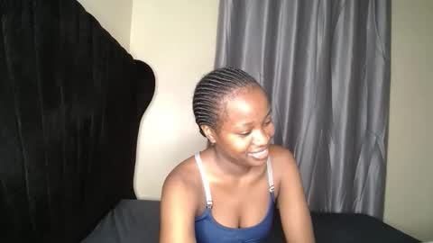 Snapshot of tasha_kimmy chatting on 10.10.25 Ireen online show from 10.10.25