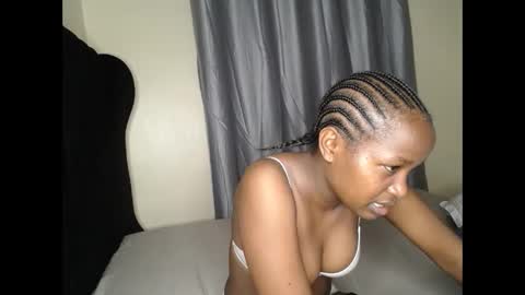 Snapshot of tasha_kimmy chatting on 10.15.25 Ireen online show from 10.15.25