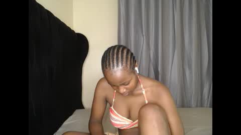 Snapshot of tasha_kimmy chatting on 10.16.25 Ireen online show from 10.16.25