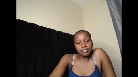 Snapshot of tasha_kimmy chatting on 11.08.25 Ireen online show from 11.08.25