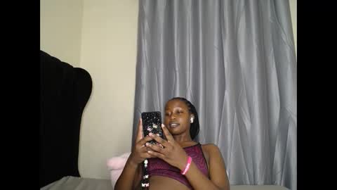 Snapshot of tasha_kimmy chatting on 11.13.25 Ireen online show from 11.13.25