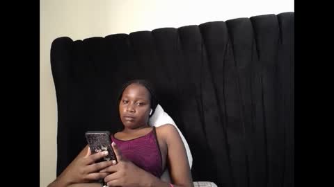 Snapshot of tasha_kimmy chatting on 11.24.25 Ireen online show from 11.24.25