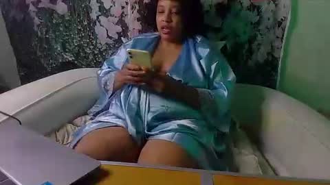 Snapshot of tasha_sky chatting on 11.20.25 tasha_sky online show from 11.20.25